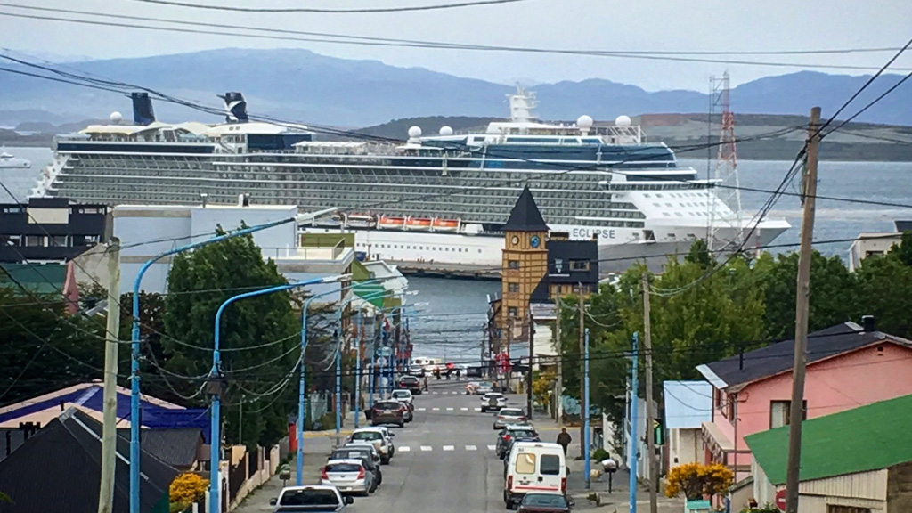 ¿Obras hoy, cambios para mañana? Turismo de cabotaje y política marítima en Ushuaia