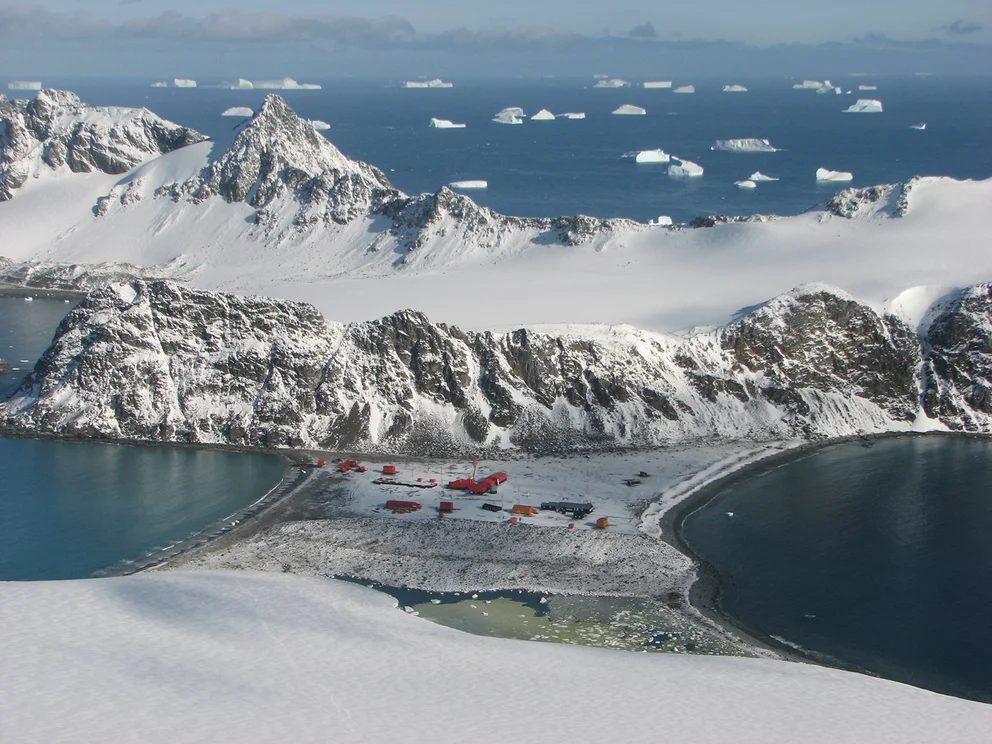 base argentina isla laurie antartida