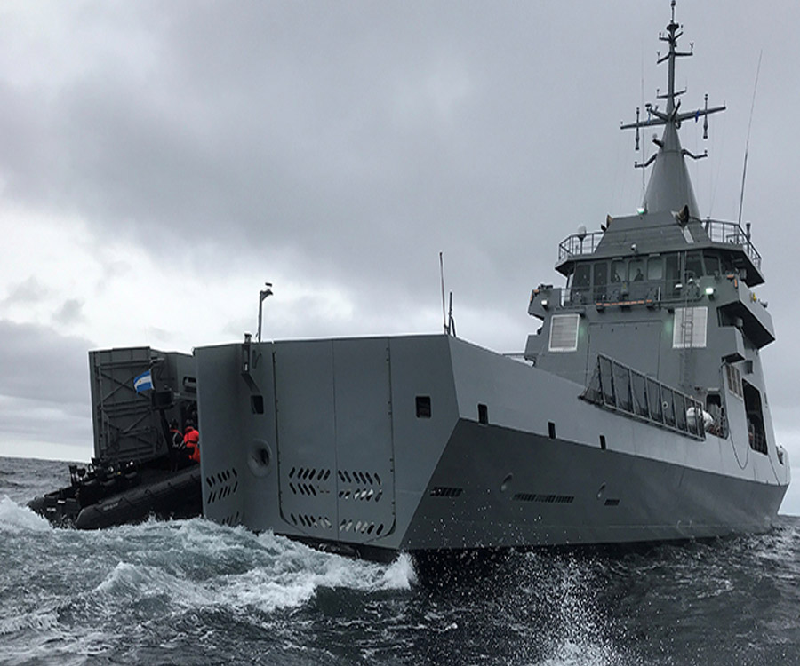 El nuevo patrullero oceánico ARA Piedrabuena efectuó maniobras operativas en el mar