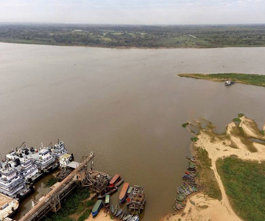Por la bajante, en Paraguay las barcazas solo pueden cargar el 35% de su capacidad
