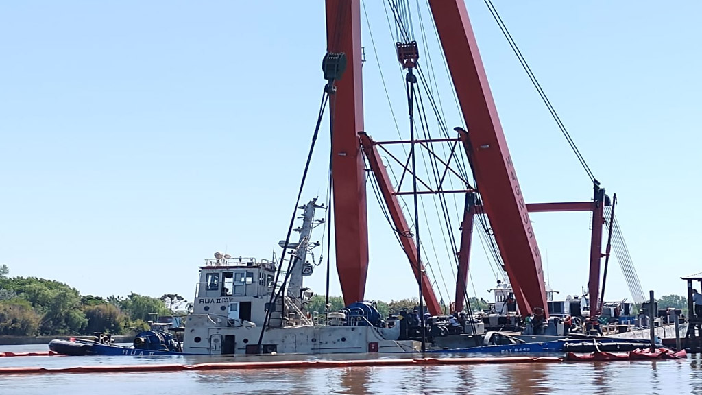 Un video muestra, paso a paso, cómo fue el reflotamiento del RUA II en La Plata