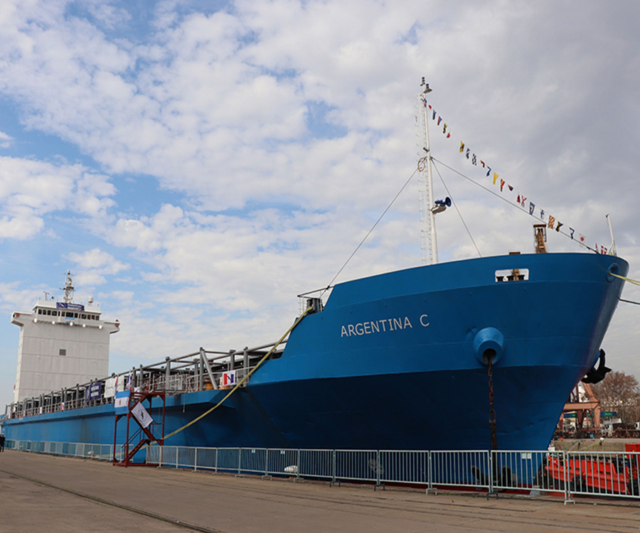 La navegación de cabotaje nacional como base para el renacimiento de la marina mercante