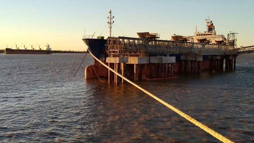 La carga de buques en el Gran Rosario cae a pisos históricos por la bajante del Paraná