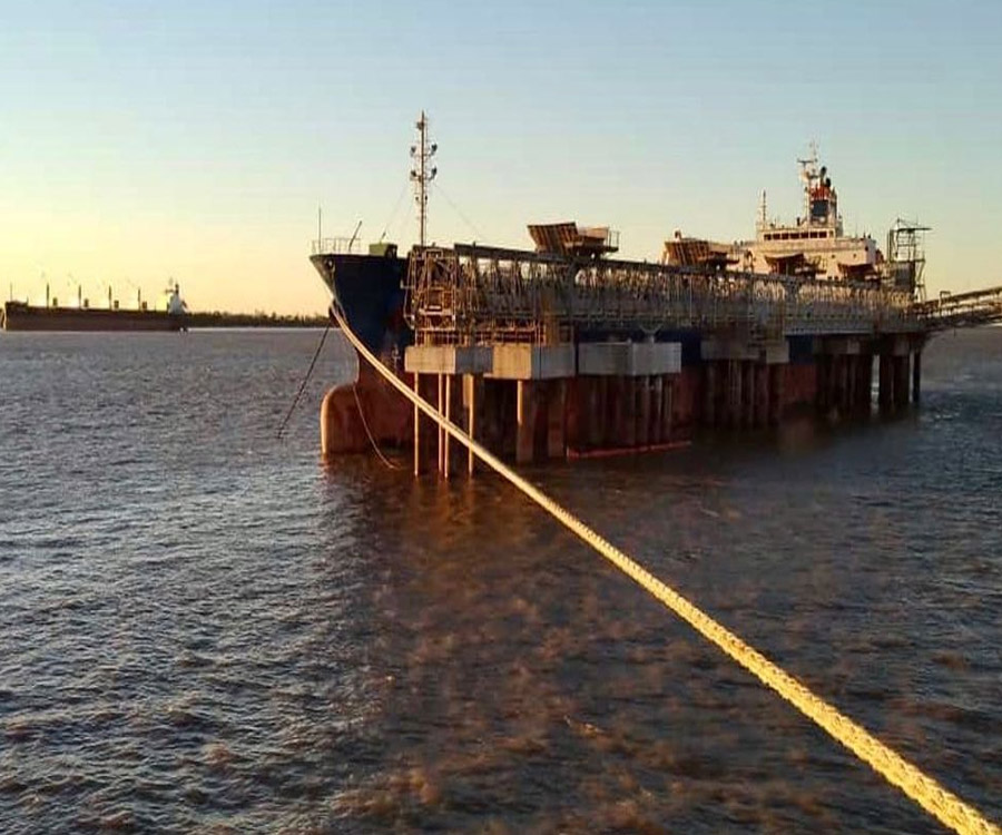 La carga de buques en el Gran Rosario cae a pisos históricos por la bajante del Paraná