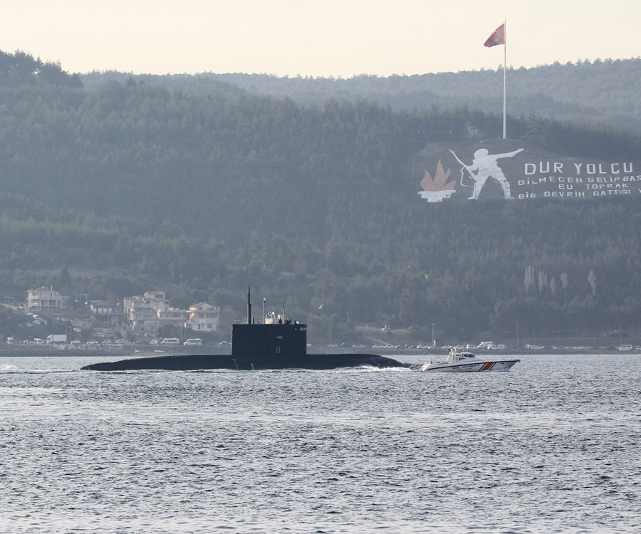 Opinión: ¿Puede Turquía cerrar los estrechos a los buques rusos?