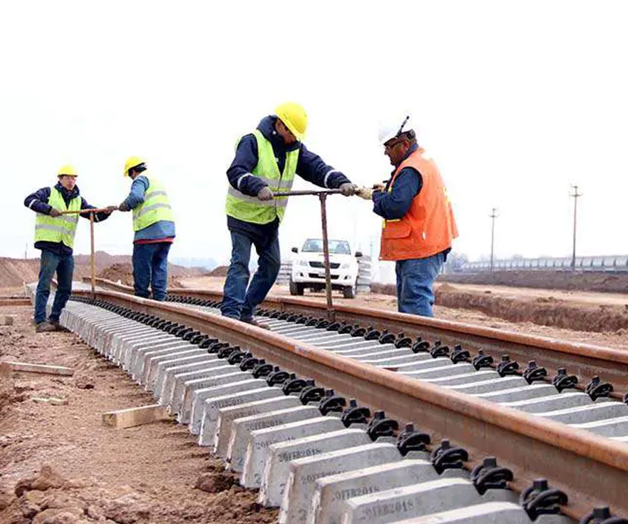 Santa Fe: comenzaron a montar las vías de la circunvalación ferroviaria