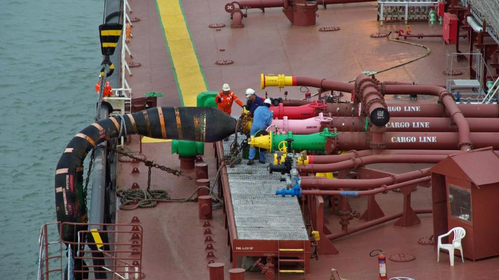 Neuquén cuadruplicó las exportaciones de crudo en el primer trimestre del año