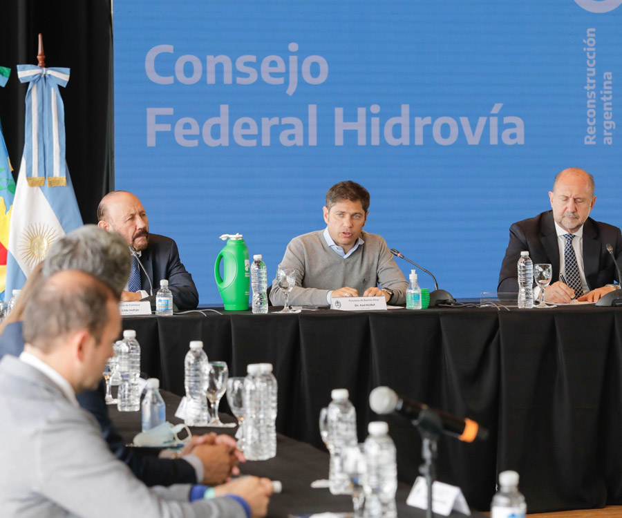 Kicillof agitó las aguas del Paraná en el Consejo Federal de la Hidrovía