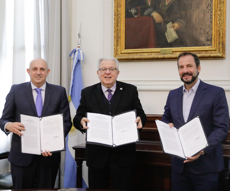 Vía Navegable: Transporte firmó un convenio con la Universidad de Buenos Aires