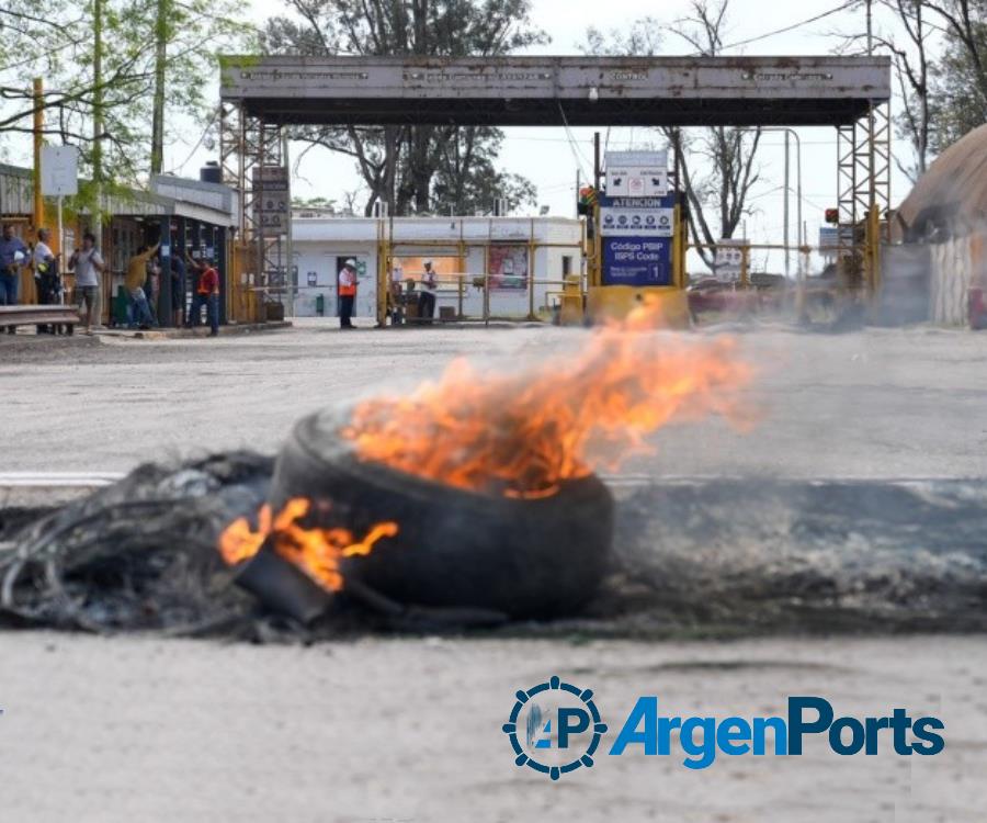 Conflicto en Rosario: estibadores ahora paran en las terminales del sur