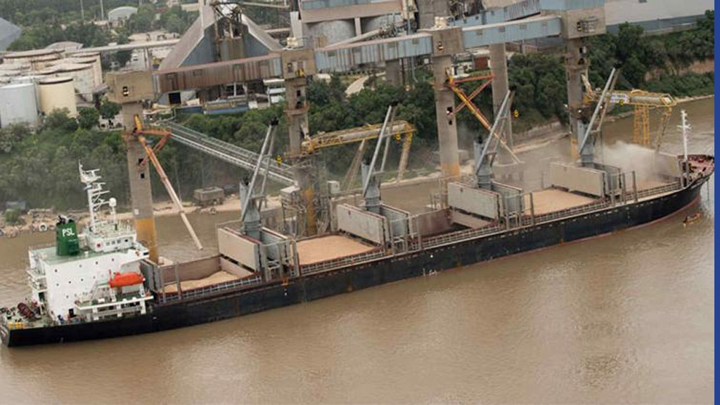 Habrá menos embarques de trigo en los puertos del Paraná y más en Bahía Blanca y Quequén