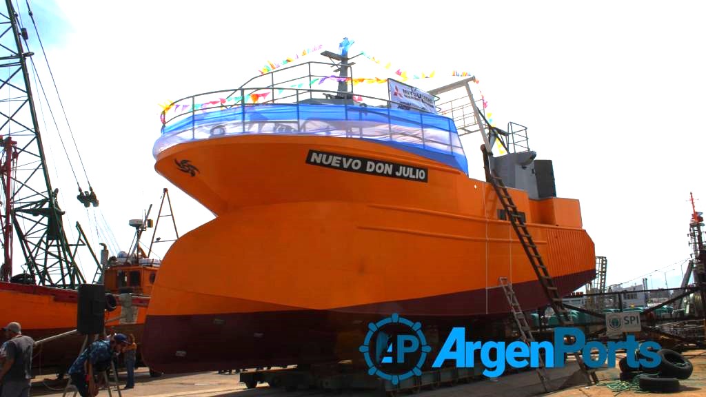 Por primera vez, el astillero De Angelis botó un buque construido íntegramente en sus talleres