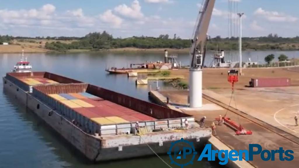 La ruta de las barcazas: varias razones llevaron a Posadas a cambiar Rosario por Zárate