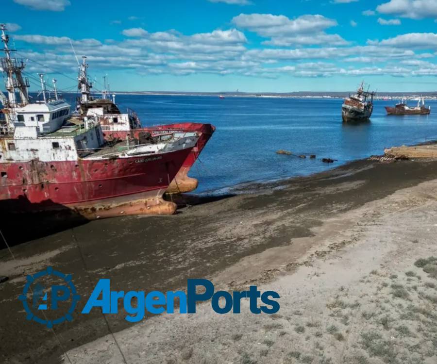 Acciones para eliminar el cementerio de buques en Puerto Madryn