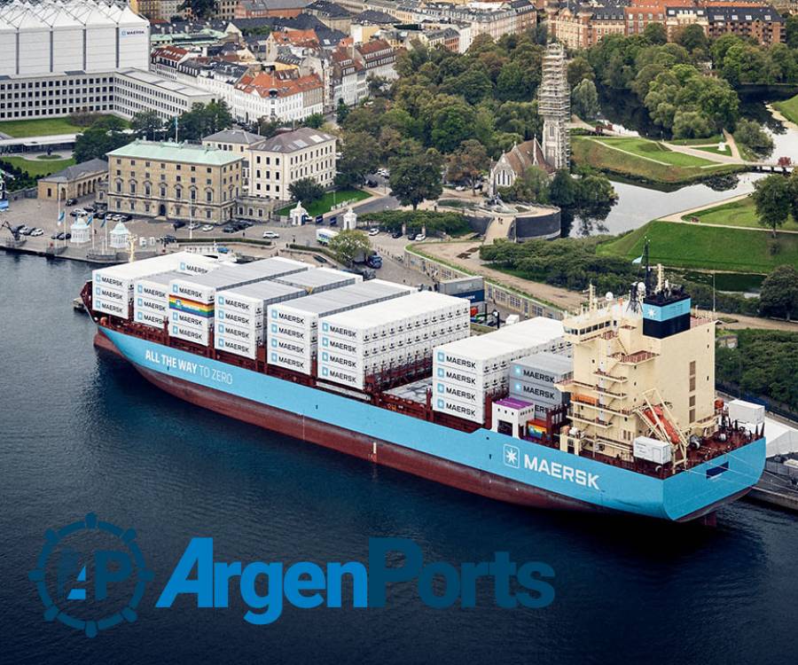 Maersk bautizó el primer buque propulsado por metanol verde