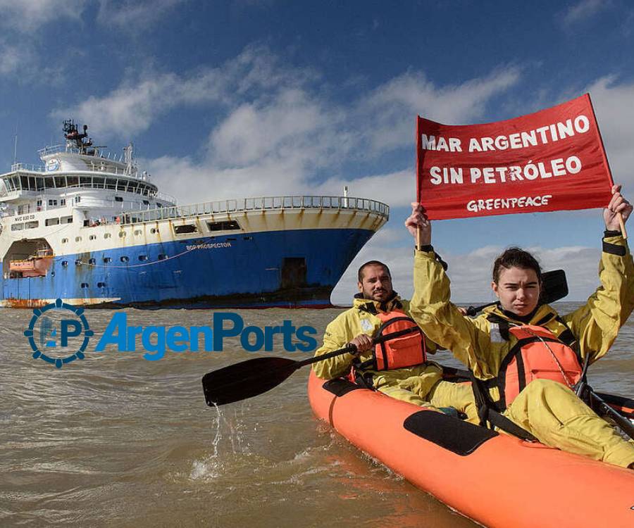 El buque de exploración sísmica se acerca a Buenos Aires y Greenpeace protesta