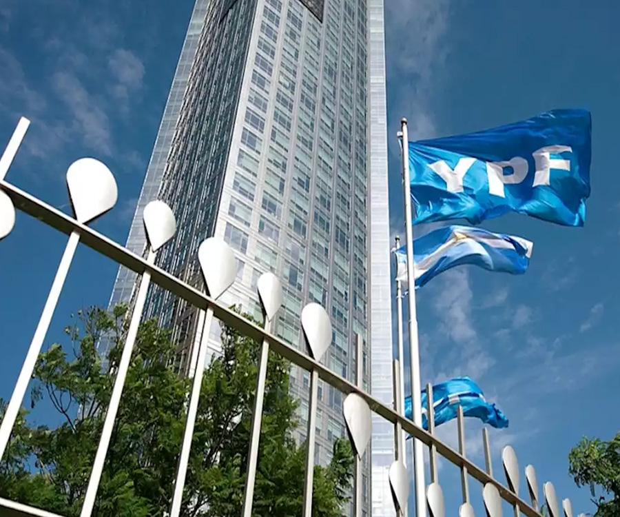 YPF finalizó con éxito su canje de deuda y se alejó del temido default