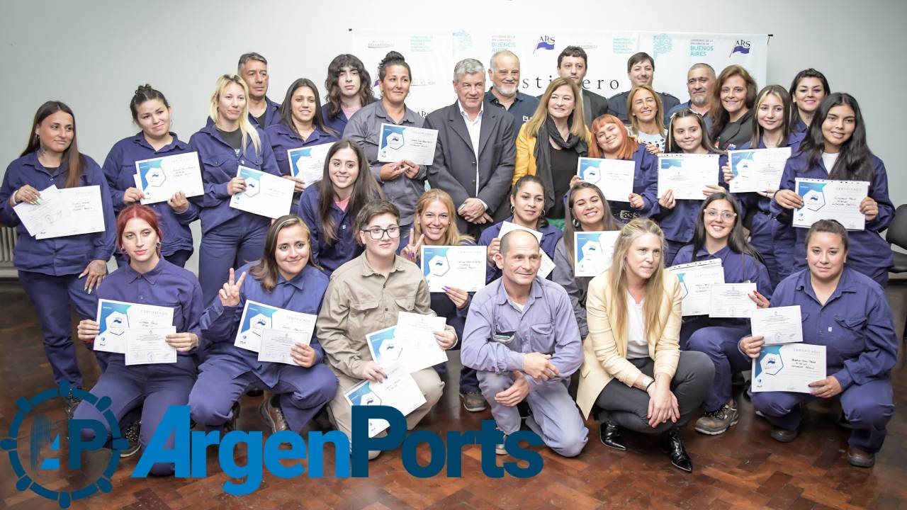 Los puertos de Dock Sud y La Plata entregaron diplomas del plan Formar para Trabajar