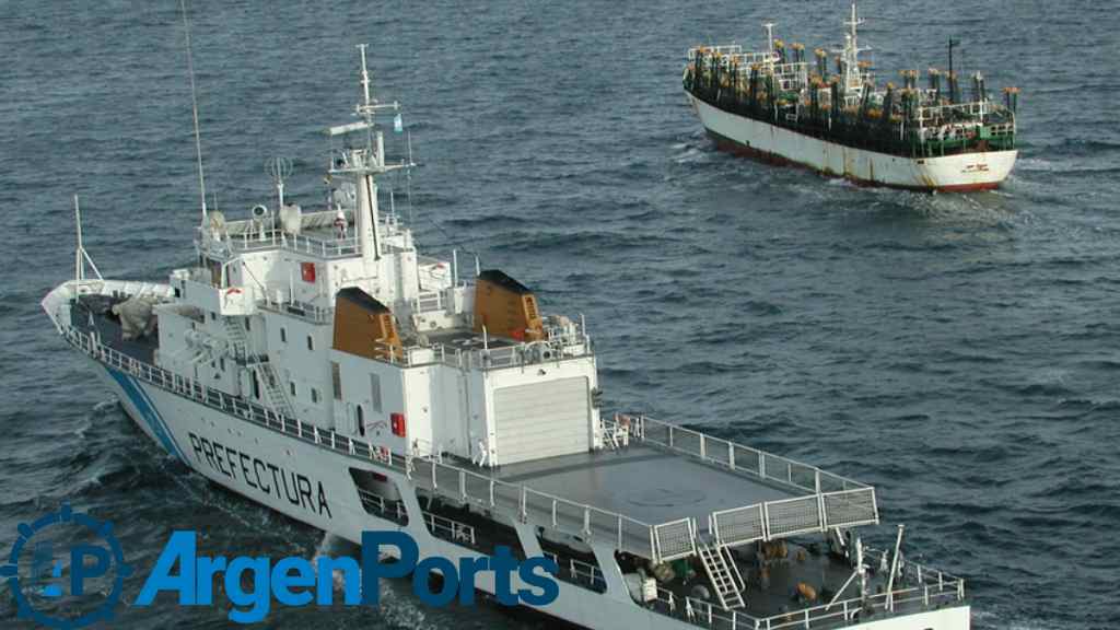 Prefectura monitorea el ingreso de 260 buques chinos que buscan refugiarse en la ZEE
