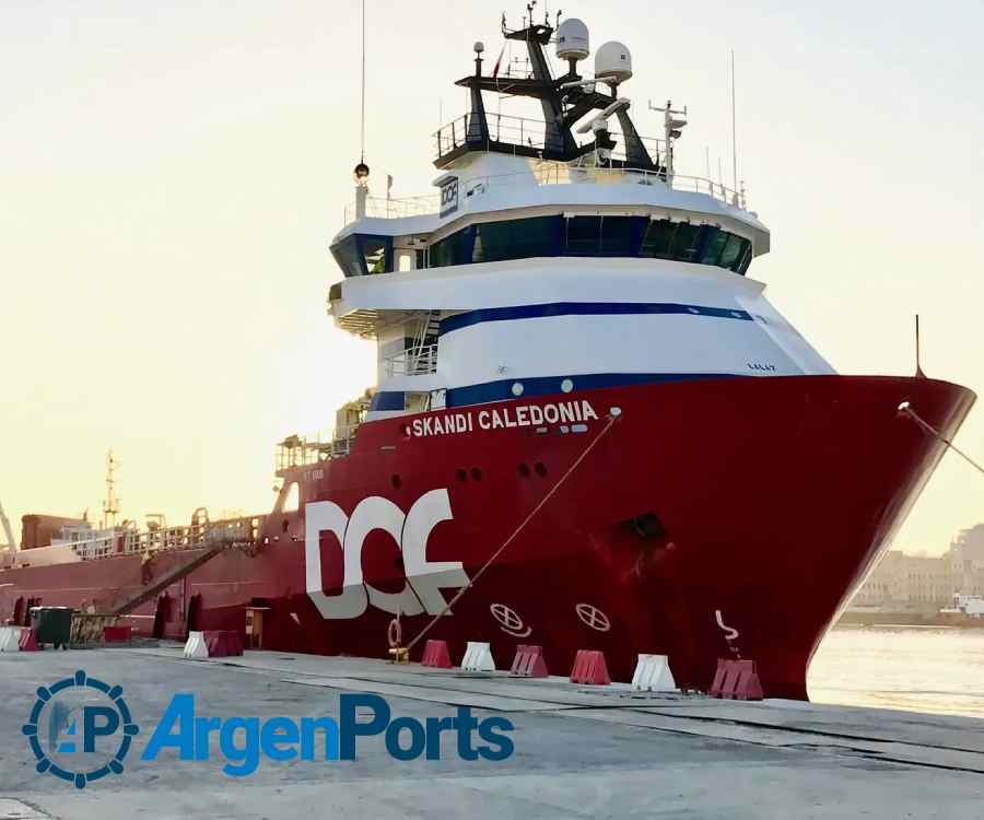 Llegó a Mar del Plata otro barco que asistirá al buque perforador del pozo Argerich