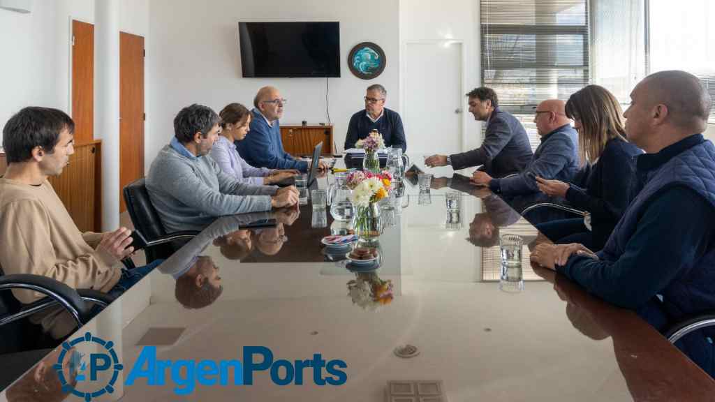 Canlemar es la única empresa que ofertó para dragar en puerto Mar del Plata