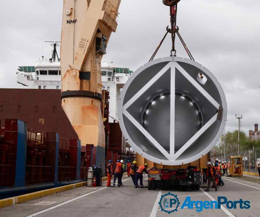 En fotos: operación con carga de proyecto pesada en el puerto de Dock Sud