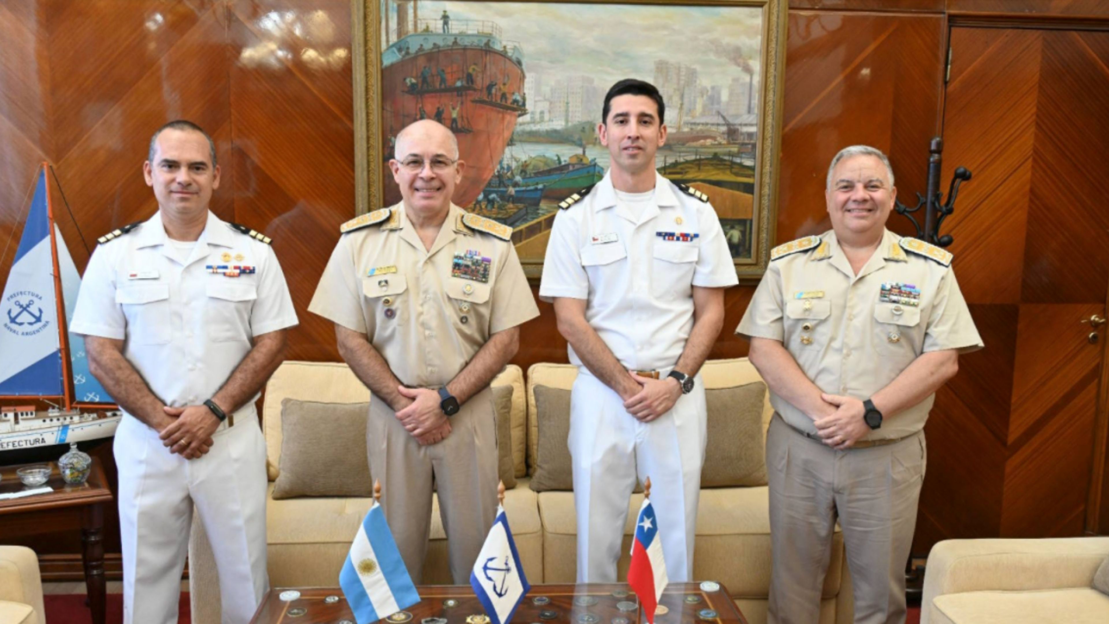 Nueva etapa en la cooperación marítima: la Prefectura Naval recibe al oficial de enlace de Chile