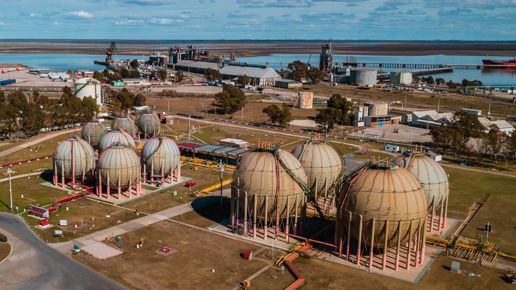 El puerto de Bahía Blanca exporta GLP al mayor distribuidor de gas en garrafa de Brasil