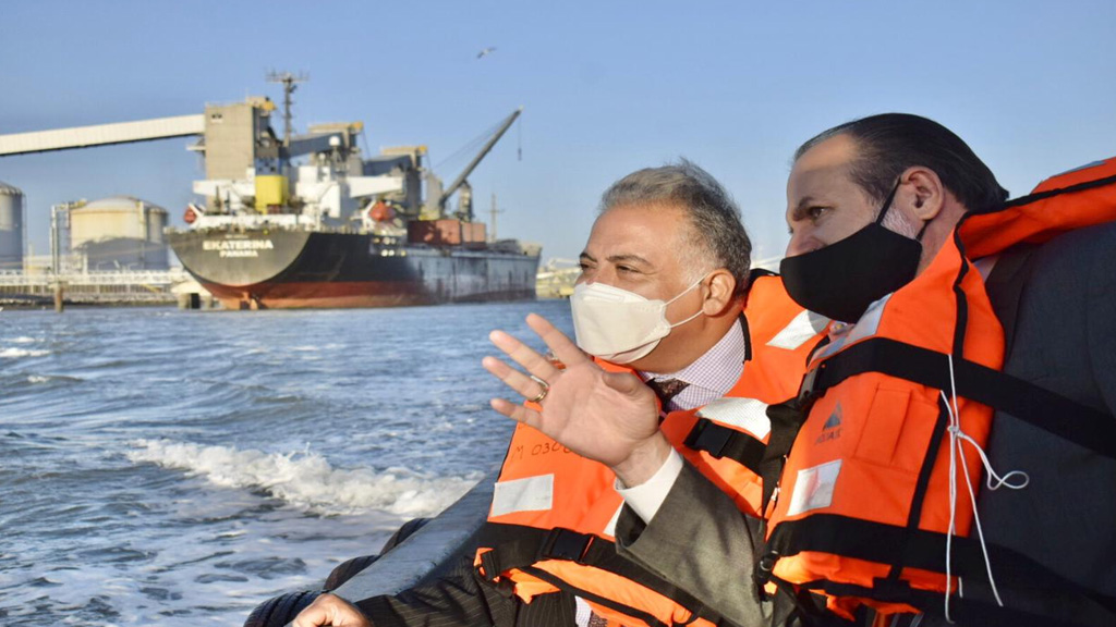 El embajador de Egipto visitó el puerto de Bahía Blanca