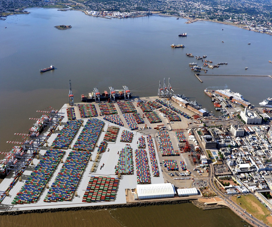 Cuasi monopolio en el puerto de Montevideo y exposición a una demanda internacional
